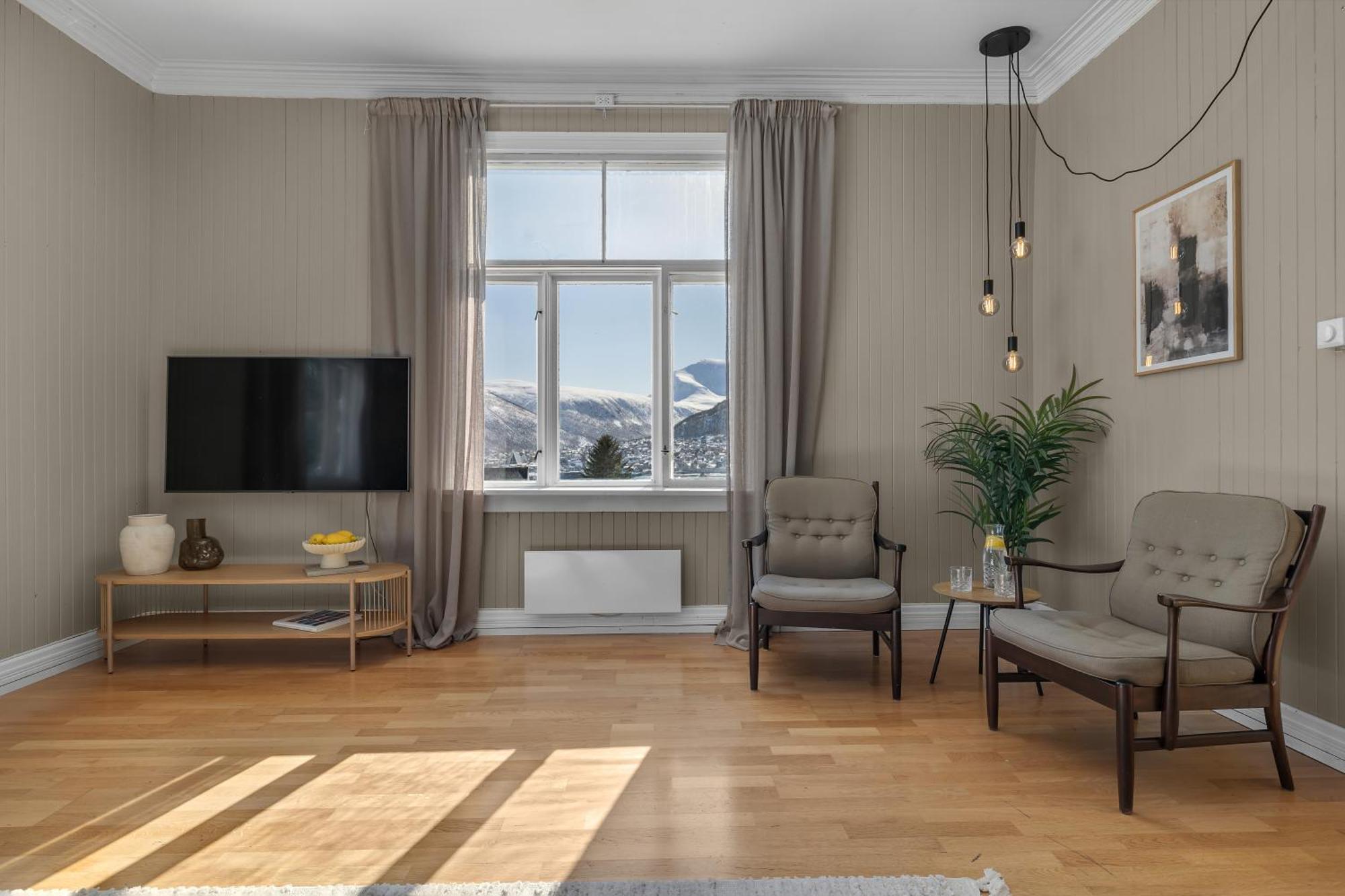 Leilighet Lovely Center With Amazing Views And Free Parking! Tromsø